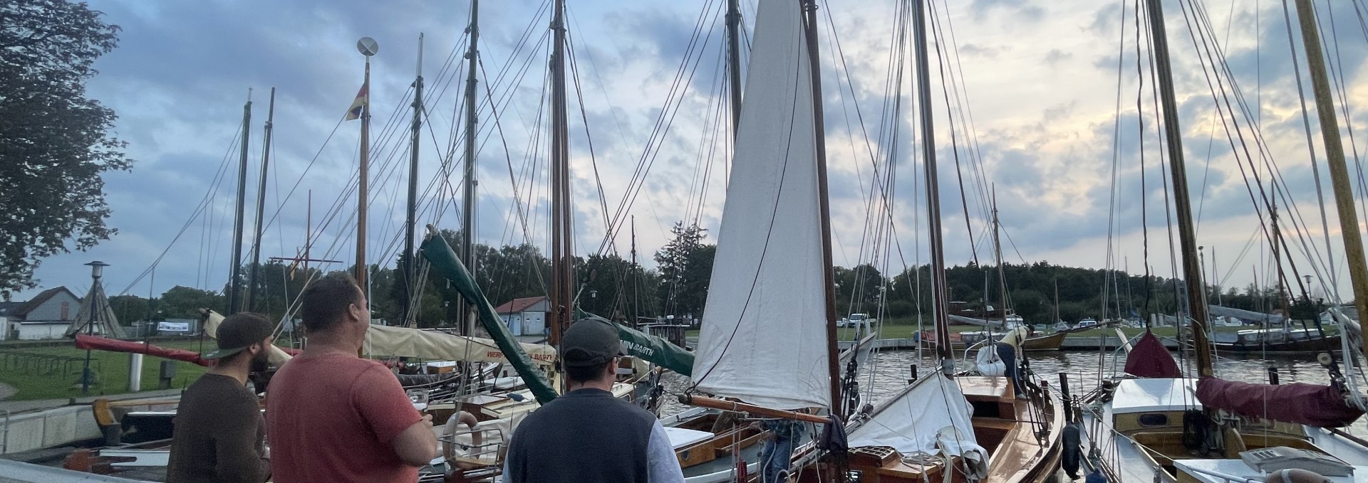 Zeesboote in Bodstedt, © Südliche Boddenküste