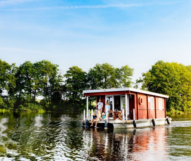 Mit dem BunBo auf dem Müritzarm in der Mecklenburgischen Seenplatte unterwegs, © TMV/Kirchgessner