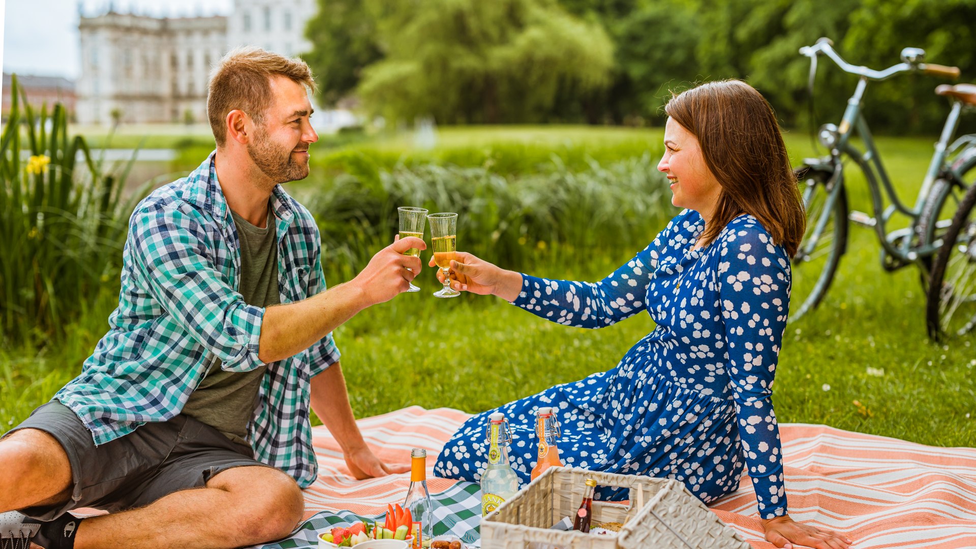 Schloss Ludwigslust macht sich prächtig als Picknickkulisse., © TMV/Tiemann