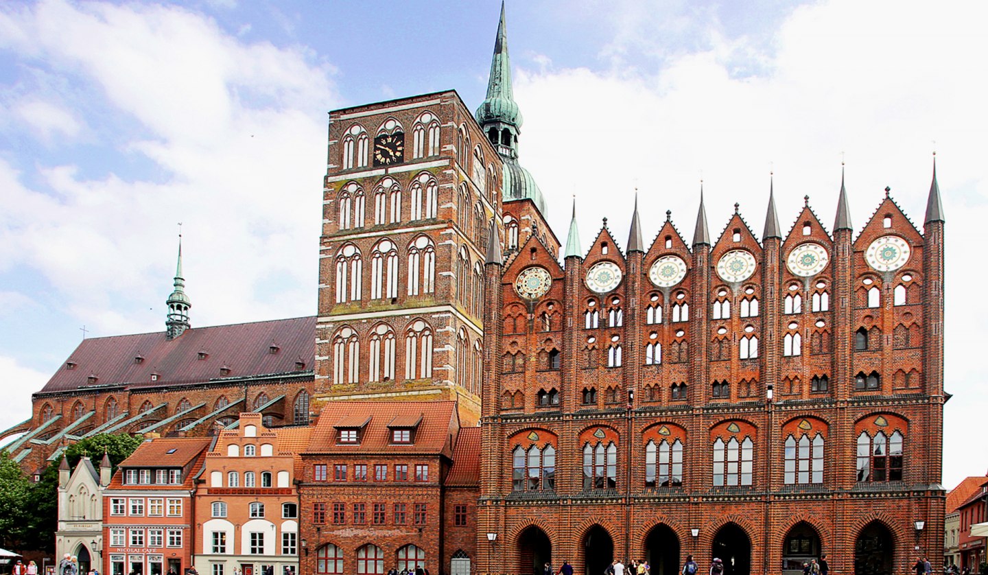 Rathaus und Nikolaikirche Stralsund, © Siegfried Mayska