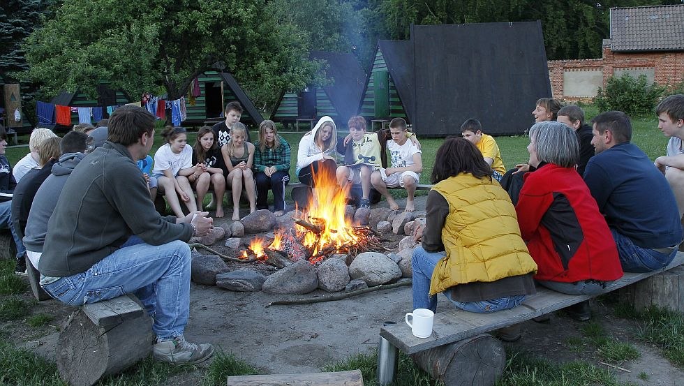 Lagerfeuerstelle auf dem Hüttencamp, © Lars Schneider für GFE | erlebnistage