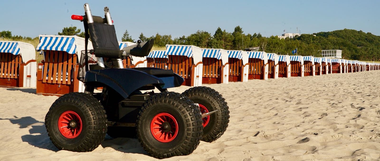 Mit dem Cadweazle können alle am Strand von Baabe mobil sein., © Totti´s Strandkorbvermietung