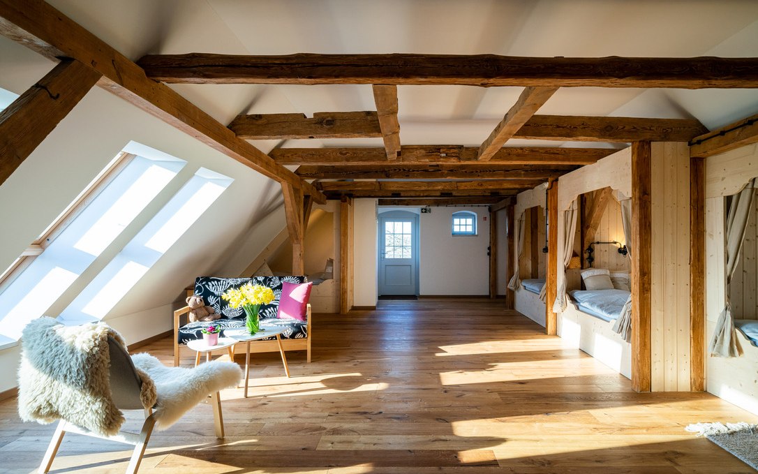 Gruppenzimmer im Dachgeschoss der Herberge, © Sabine Petters