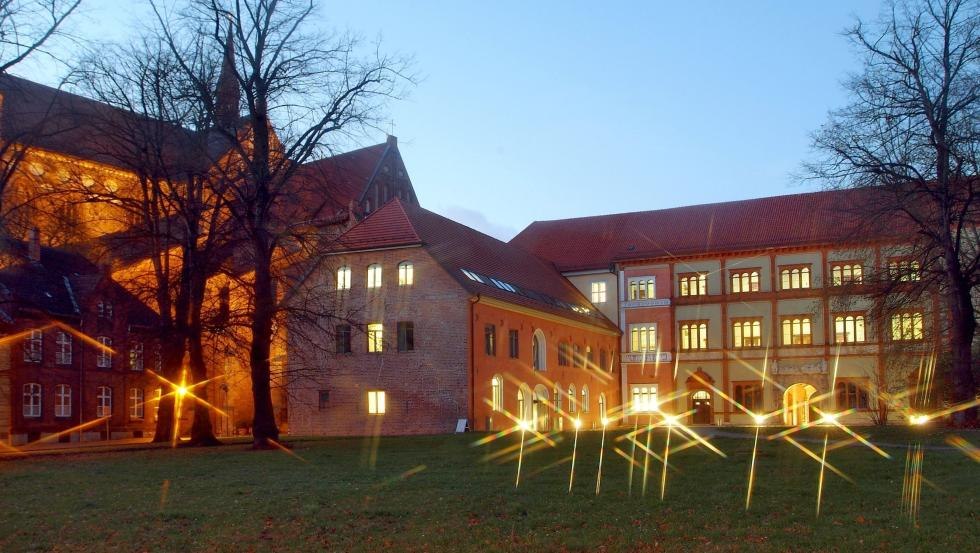 Fürstenhof in der Abenddämmerung, © Hansestadt Wismar