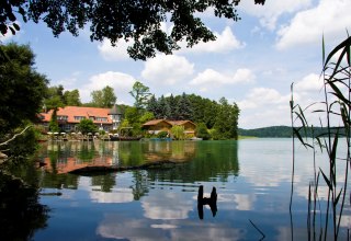 Blick auf das Haus vom See, © Altes Zollhaus