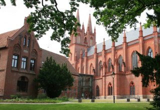 Das Kloster Dobbertin mit der Klosterkirche, © TV Mecklenburg-Schwerin e.V.