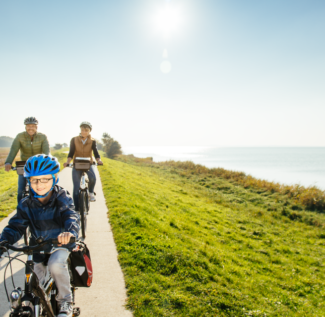 Radtour mit der Familie auf der Insel Ummanz, © TMV/Roth