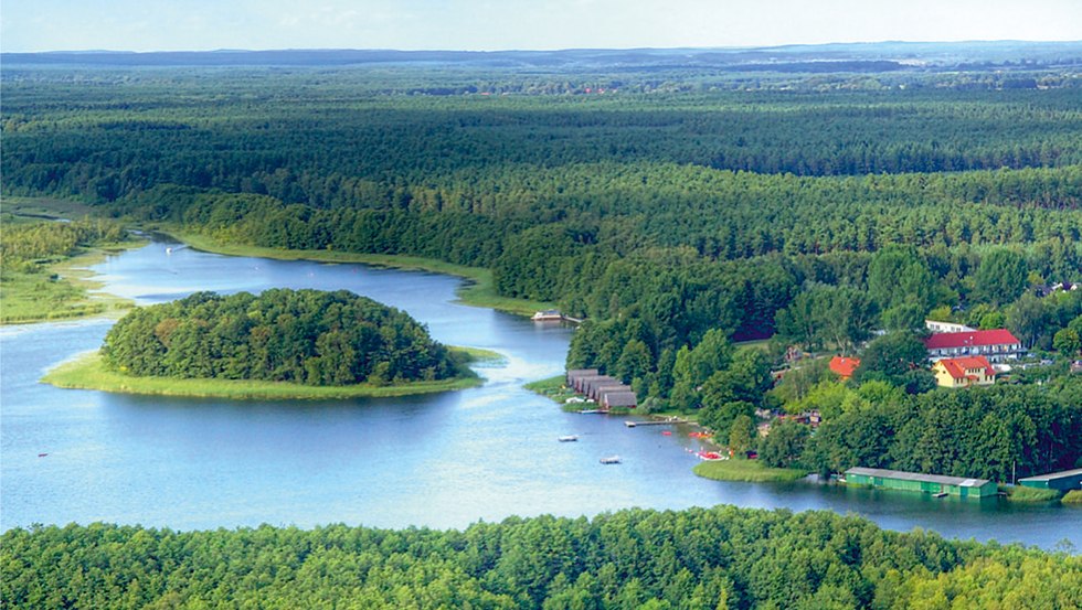 Der Ferienpark Mirow liegt am Granzower See – ein Urlaubsparadies für Familien., © Ferienpark Mirow GmbH