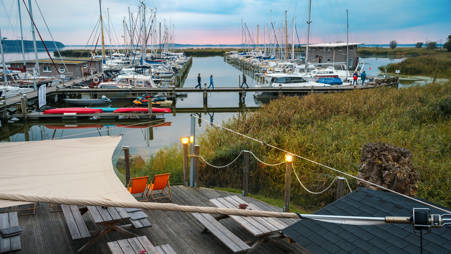 lässt es sich mit Blick auf die Marina gut relaxen. Und genießen!, © TMV/Tiemann