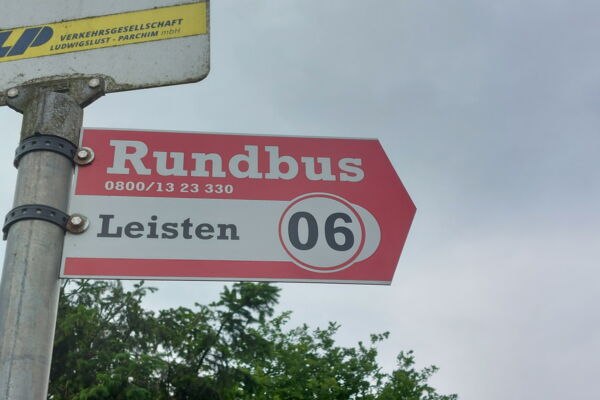 Rundbus Plauer See Haltestelle Leisten, © Rundbus Plauer See