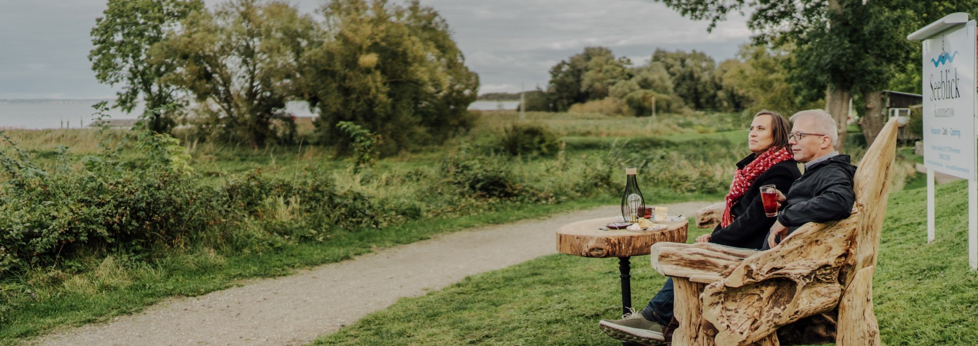 Apfelstreusel und Kaffee mit Aussicht: im Café  Seeblick am Kummerower See, © TMV/Petermann