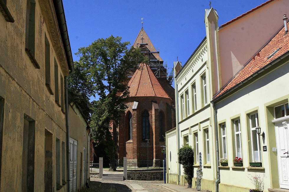 Blick von der Papenstraße auf St. Thomas, © Sabrina Wittkopf-Schade