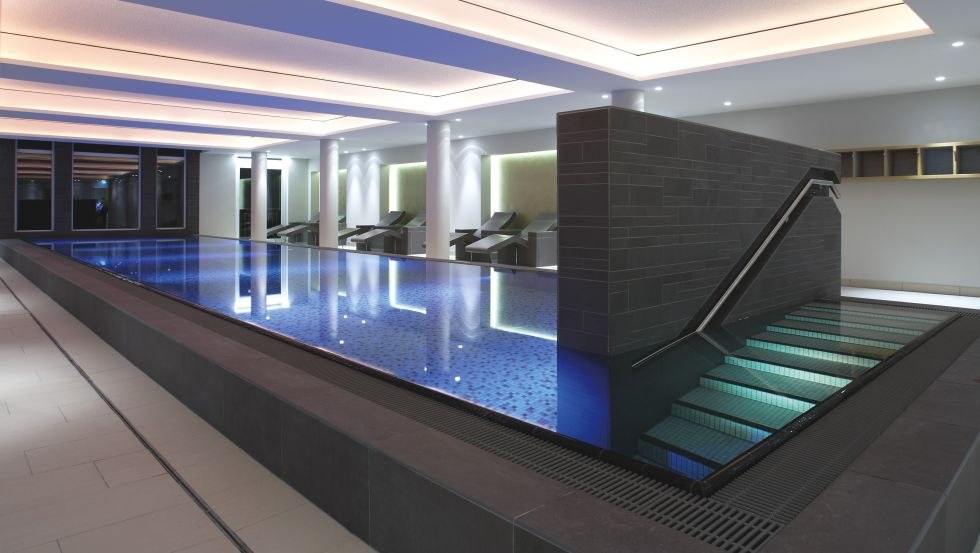 Wellnessbereich BALTIC SPA mit großzügigem Pool, © Upstalsboom Kühlungsborn