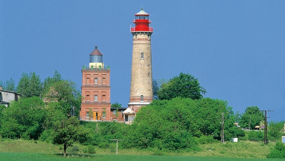 Die Leuchttürme am Kap Arkona auf der Insel Rügen im Sonnenschein, © TMV/Messerschmidt