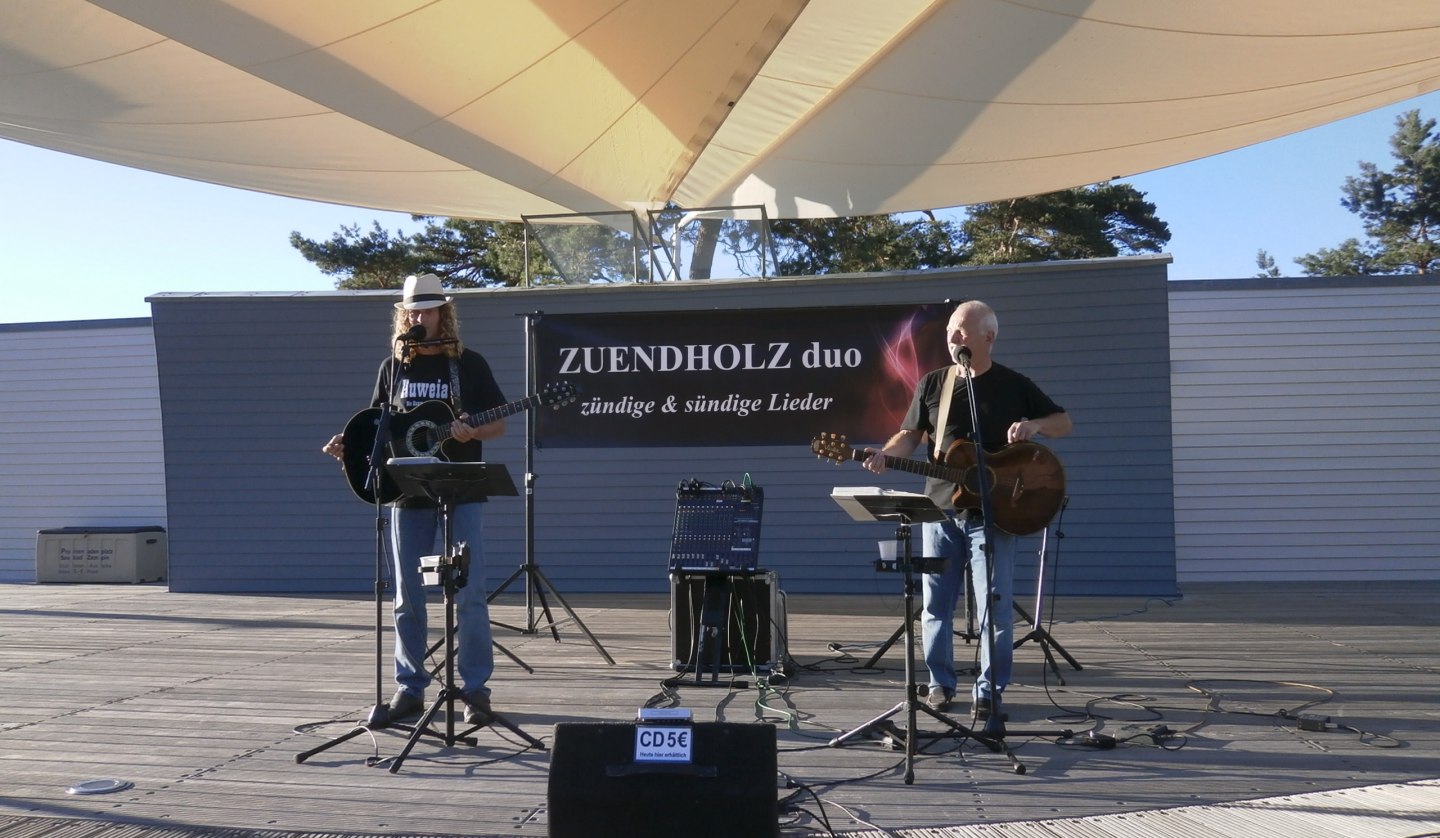 Konzert mit "ZUENDHOLZ duo", © p7200013