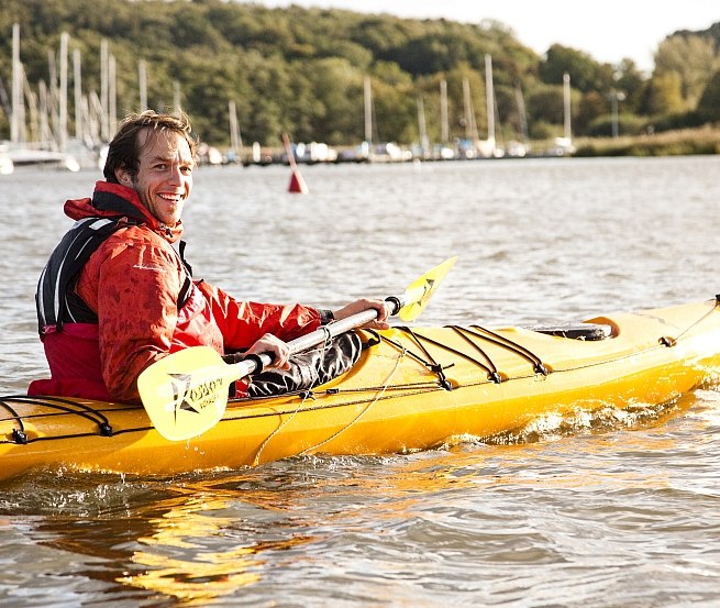 Paddler vor dem Hafen Ralswiek, © Tourismuszentrale Rügen GmbH