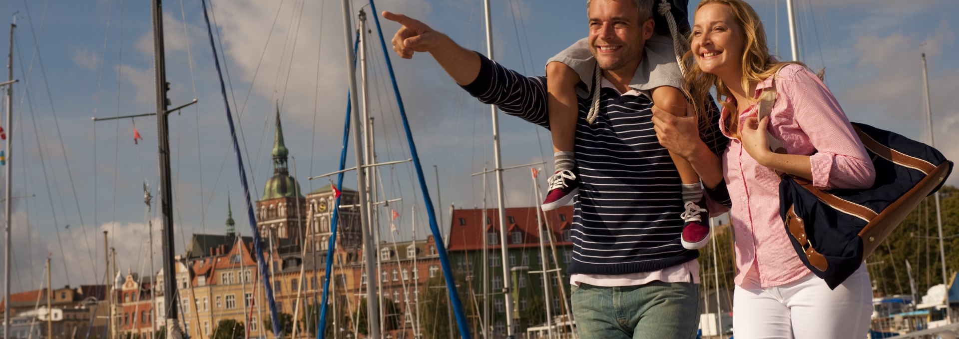 Familie am Stralsunder Stadthafen, © Tourismuszentrale Stralsund