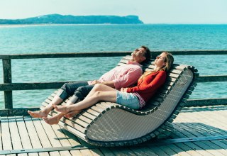 Entspannen auf der Seebrücke im Ostseebad Göhren, © TMV/H2F