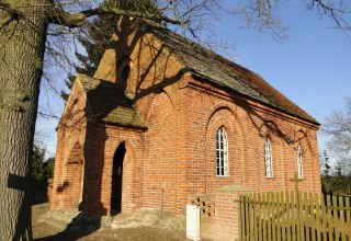 Kirche Conow, © By Niteshift (Eigenes Werk) [CC BY-SA 3.0 (http://creativecommons.org/licenses/by-sa/3.0)], via Wikimedia Commons