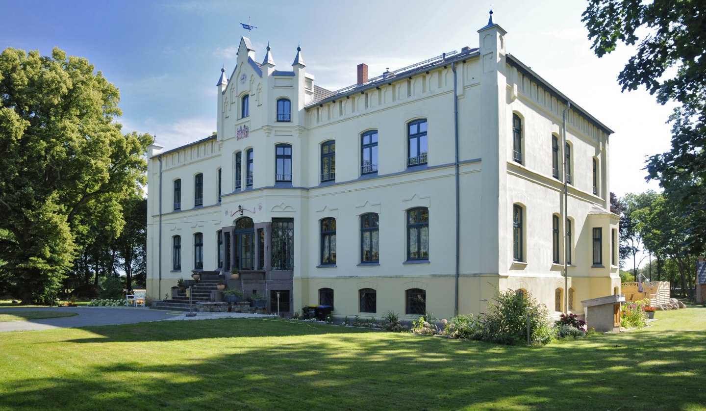 Vorderansicht des Gutshaus Alt Vorwerk, © Axel Thiessenhusen