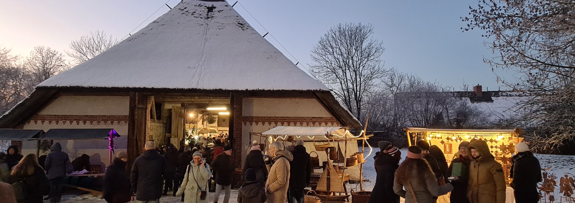 Stimmungsvoller Advenstmarkt im Mueßer Museumsdorf, © Fred-Ingo Pahl