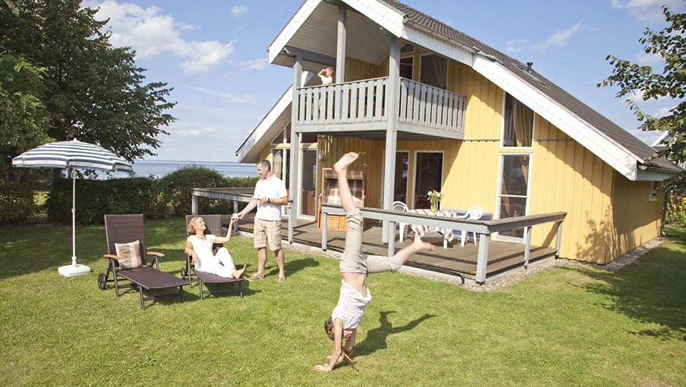 Die Ferienhäuser zum Mieten stehen für 2 bis 9 Personen zur Verfügung im Ferienpark Müritz., © Ferienpark Mirow GmbH