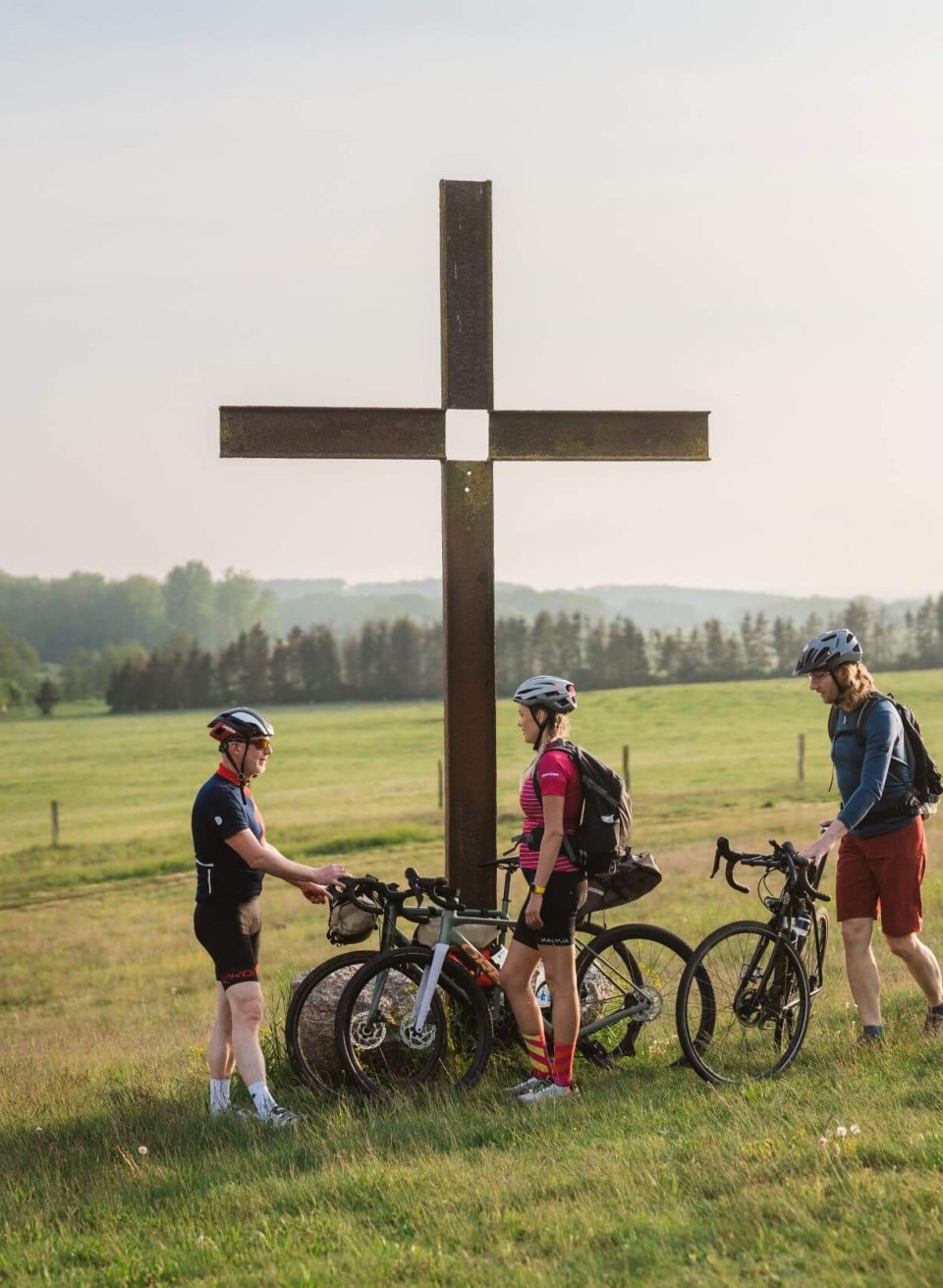 Himmlische Rast am Gipfelkreuz des Himmelfahrtsberg bei Upost.