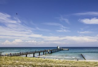 Gästemagnet an der Ostsee - die Zingster Seebrücke., © Sarah Kunze