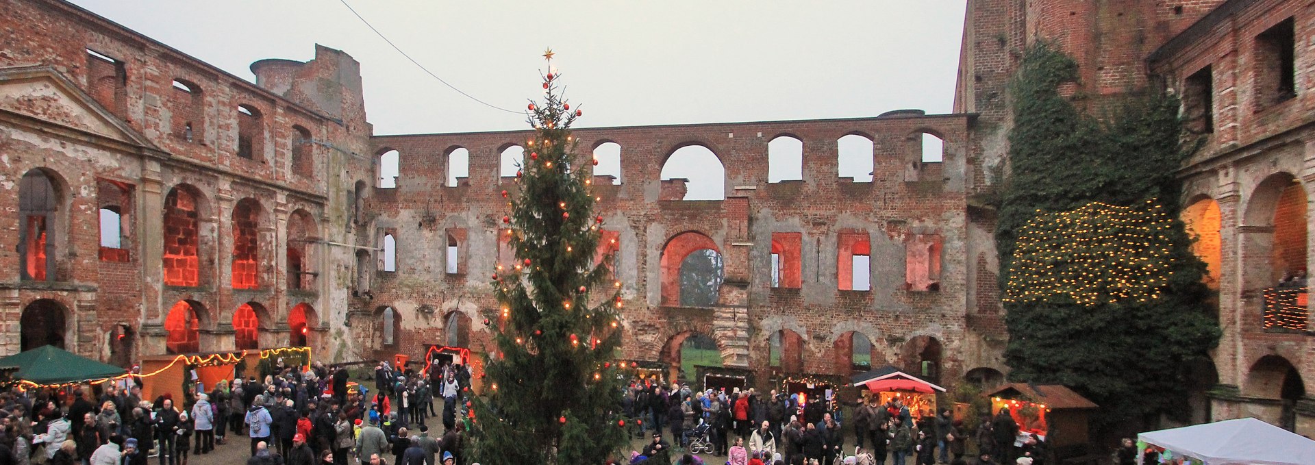 Weihnachtsmarkt in der Kloster- und Schlossanlage Dargun, © Stadt Dargun