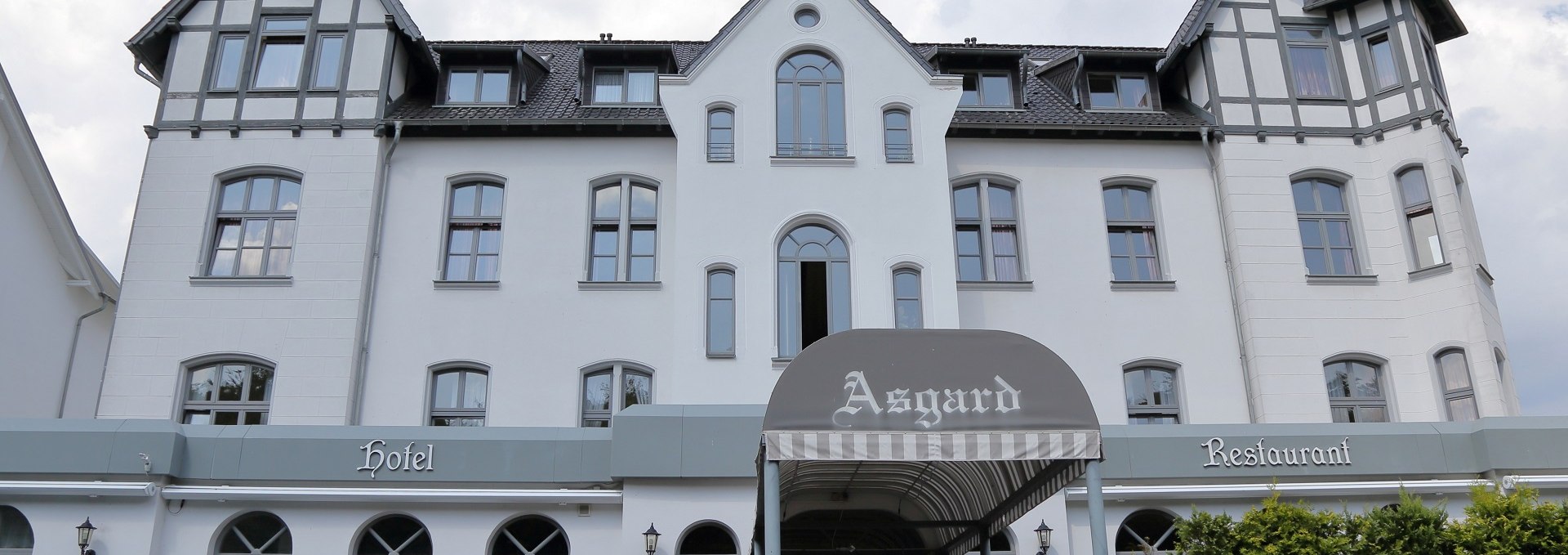 Hotel Asgard Straßenseite, © Asgard Hotels