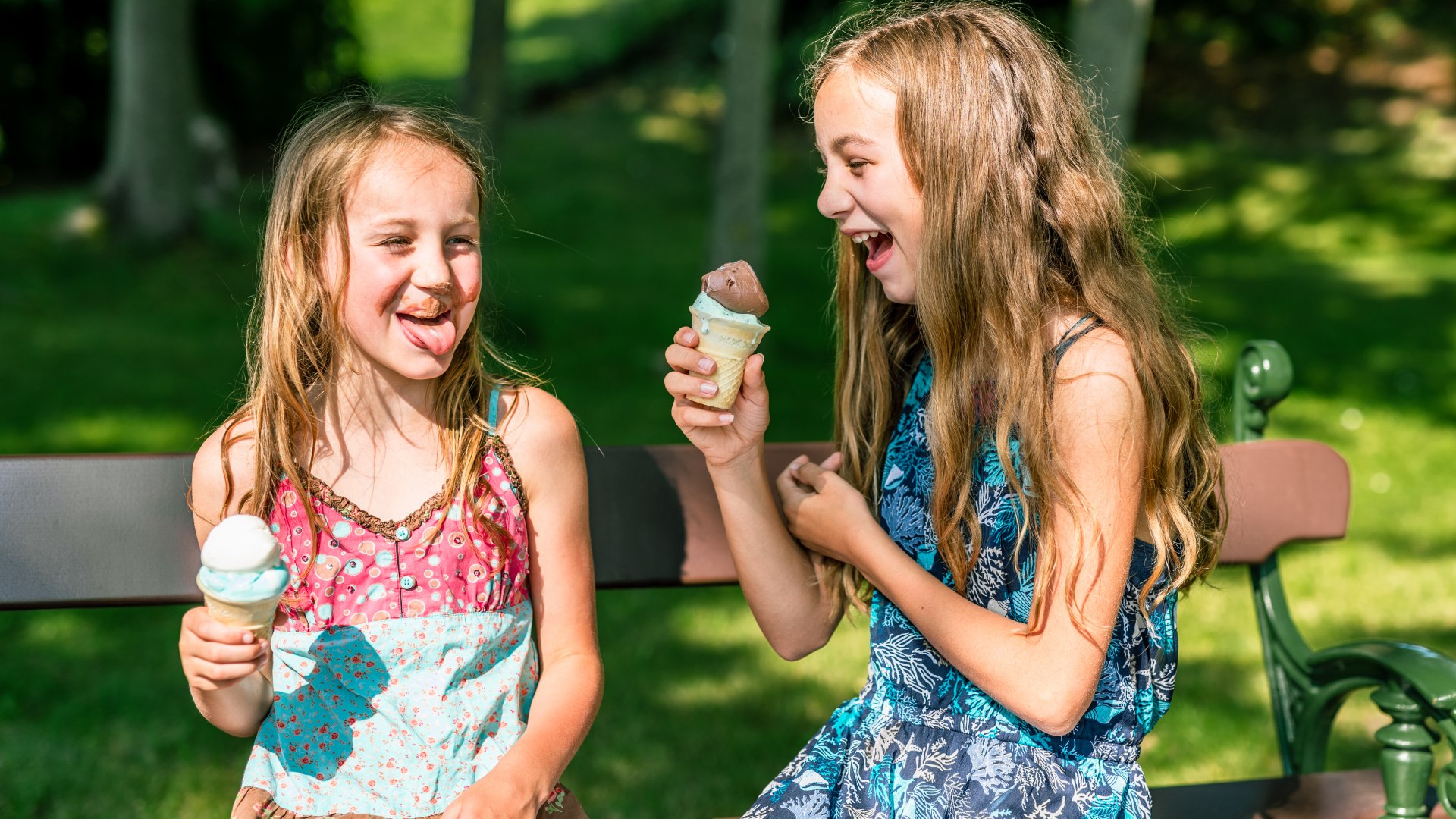 Eiskaltes Glück: Josi und Luna waren gefühlt in jeder einzelnen Eisdiele auf Usedom., © TMV/Tiemann