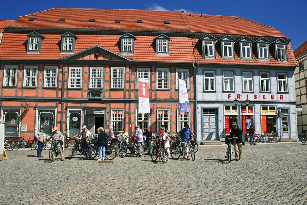 Das Haus des Gastes ist ein beliebter Treffpunkt und Ausgangsort für viele Touren, © Heidi Goerlt