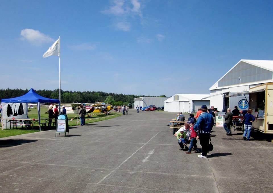 EInige der Flugzeughallen auf dem Flugplatz, © Luftsportverein Neustadt-Glewe