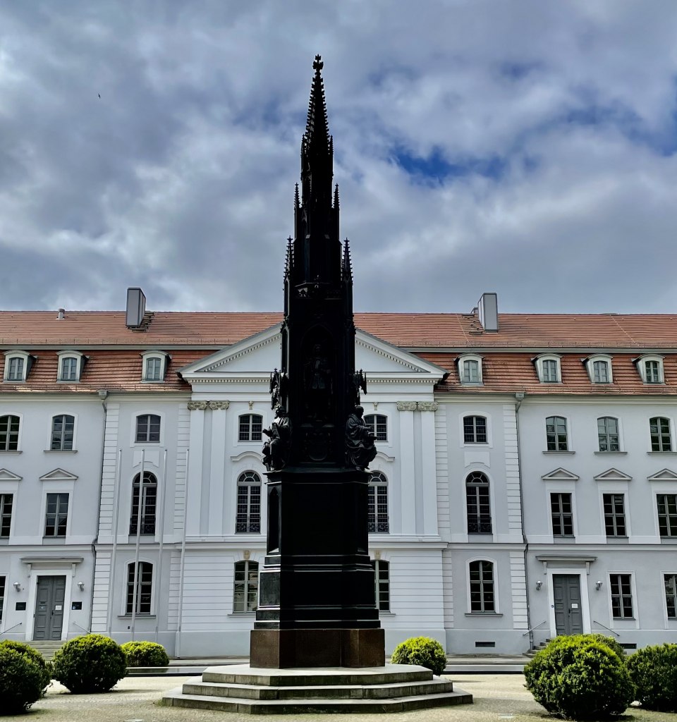 Die Universität Greifswald mit dem Rubenowdenkmal., © Gudrun Koch