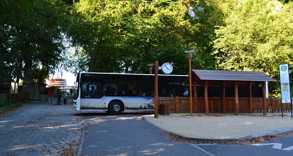 Buswendeschleife vor dem Eingang zum Nationalparkzentrum, © Tourismuszentrale Rügen