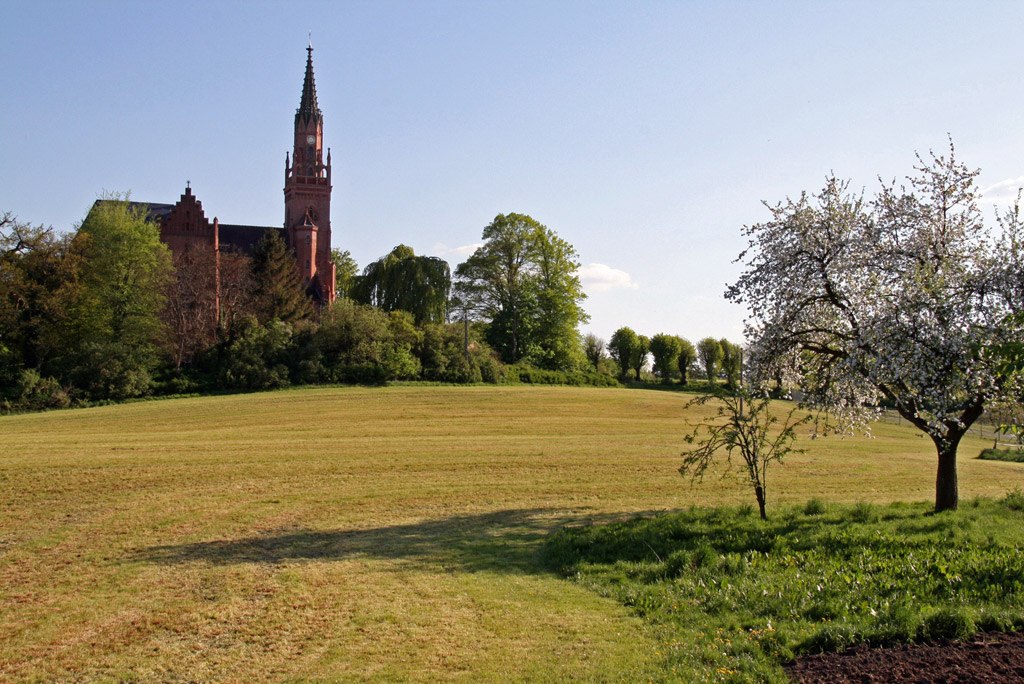 Schlieffenberg umgeben von Feldern und Seen, © Kirchgemeinde Wattmannshagen