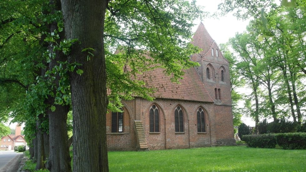 Dorfkirche Dorf Mecklenburg, © Tourismusverein Schweriner Seenland, Brigitte Bullerjahn